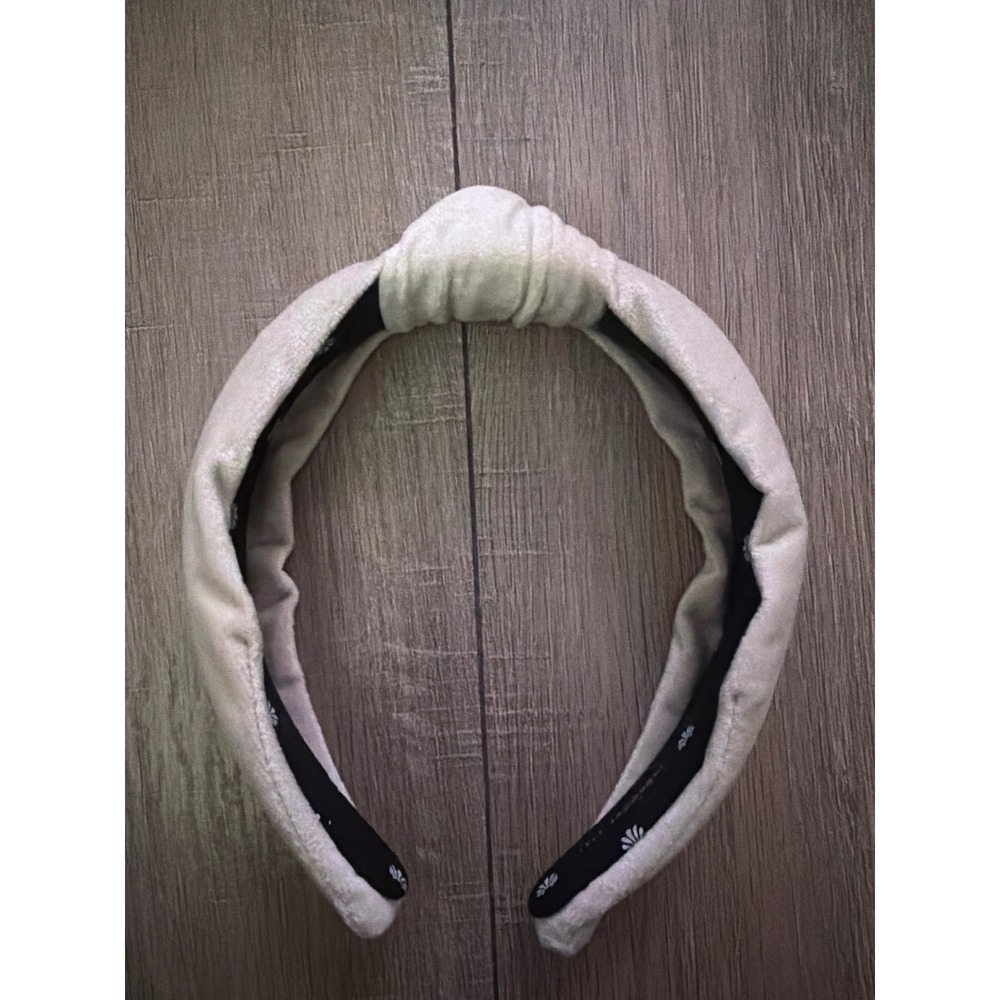 Lele Sadoughi Silver Grey Velvet Knot Headband